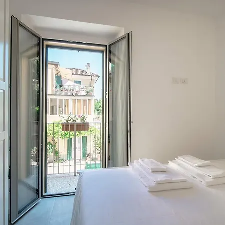 The Bell Tower - Center Bellagio